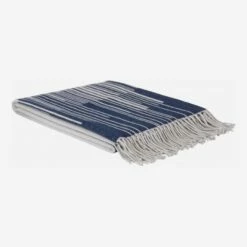 Habitat Plaid 127X180cm En Coton Bleu Et Gris 9 Habitat Plaid 127X180cm En Coton Bleu Et Gris -meubles boutique plaid 127x180cm en coton bleu et gris 1087181 1